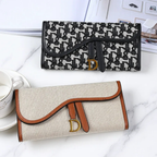 Dara Buckle Geldbörse