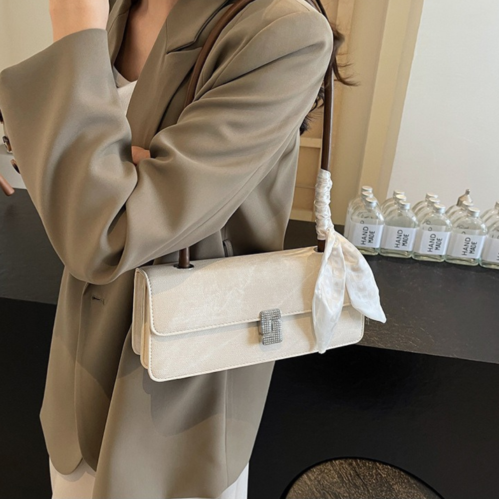 Asverra Vespéria Shoulder Bag