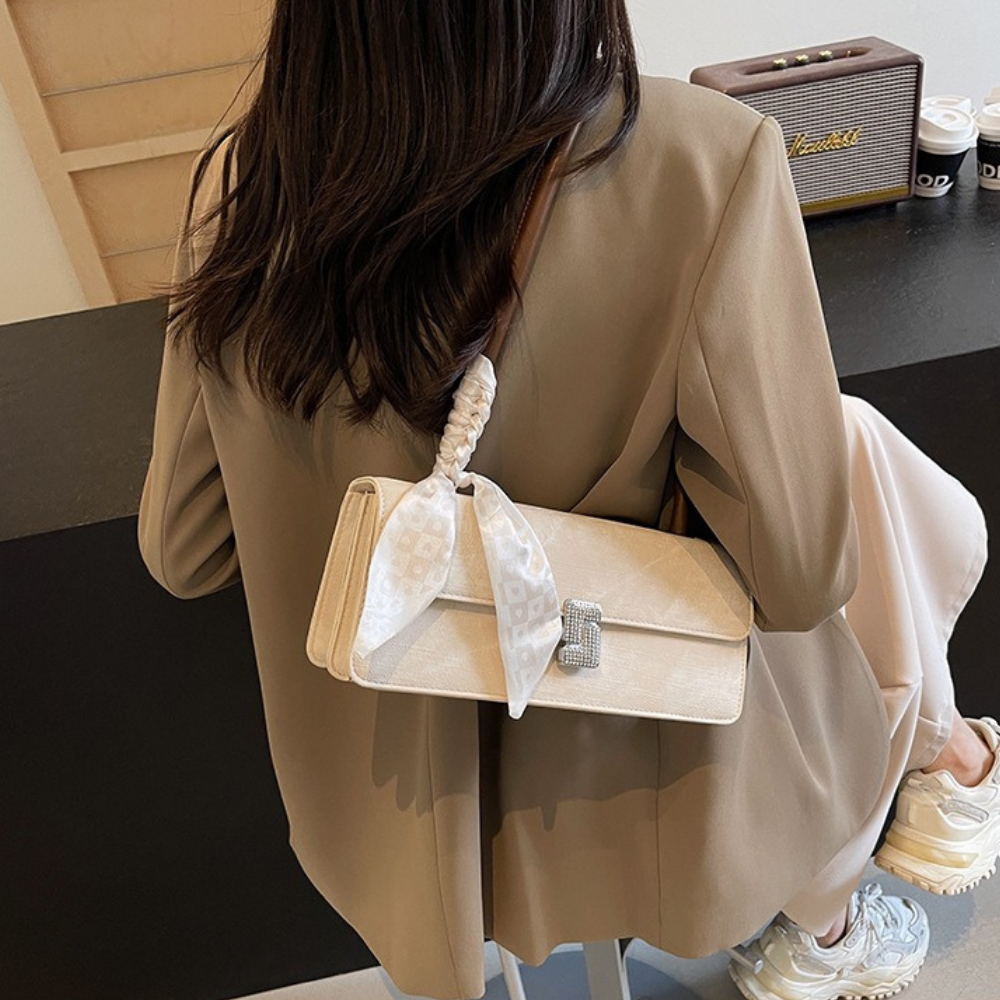 Asverra Vespéria Shoulder Bag
