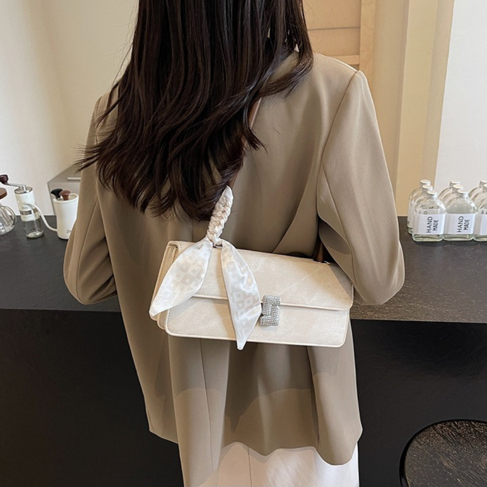 Asverra Vespéria Shoulder Bag