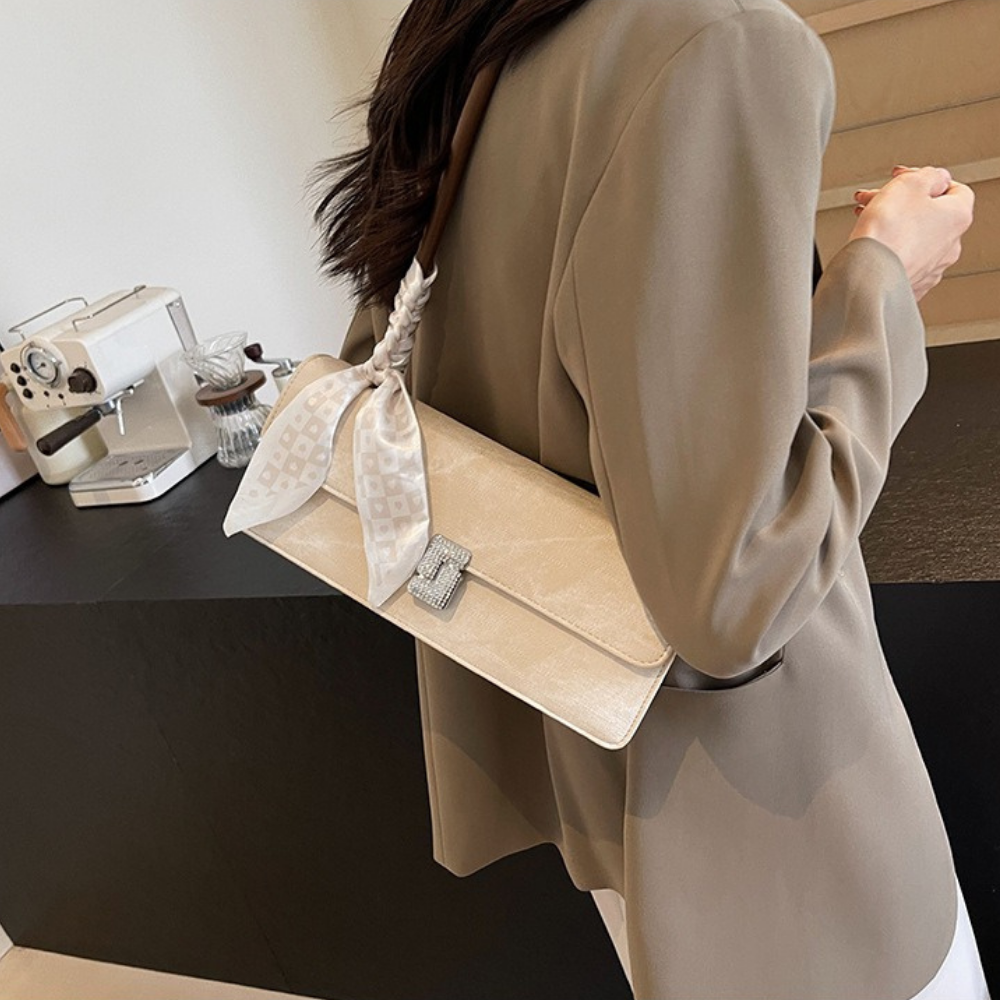 Asverra Vespéria Shoulder Bag