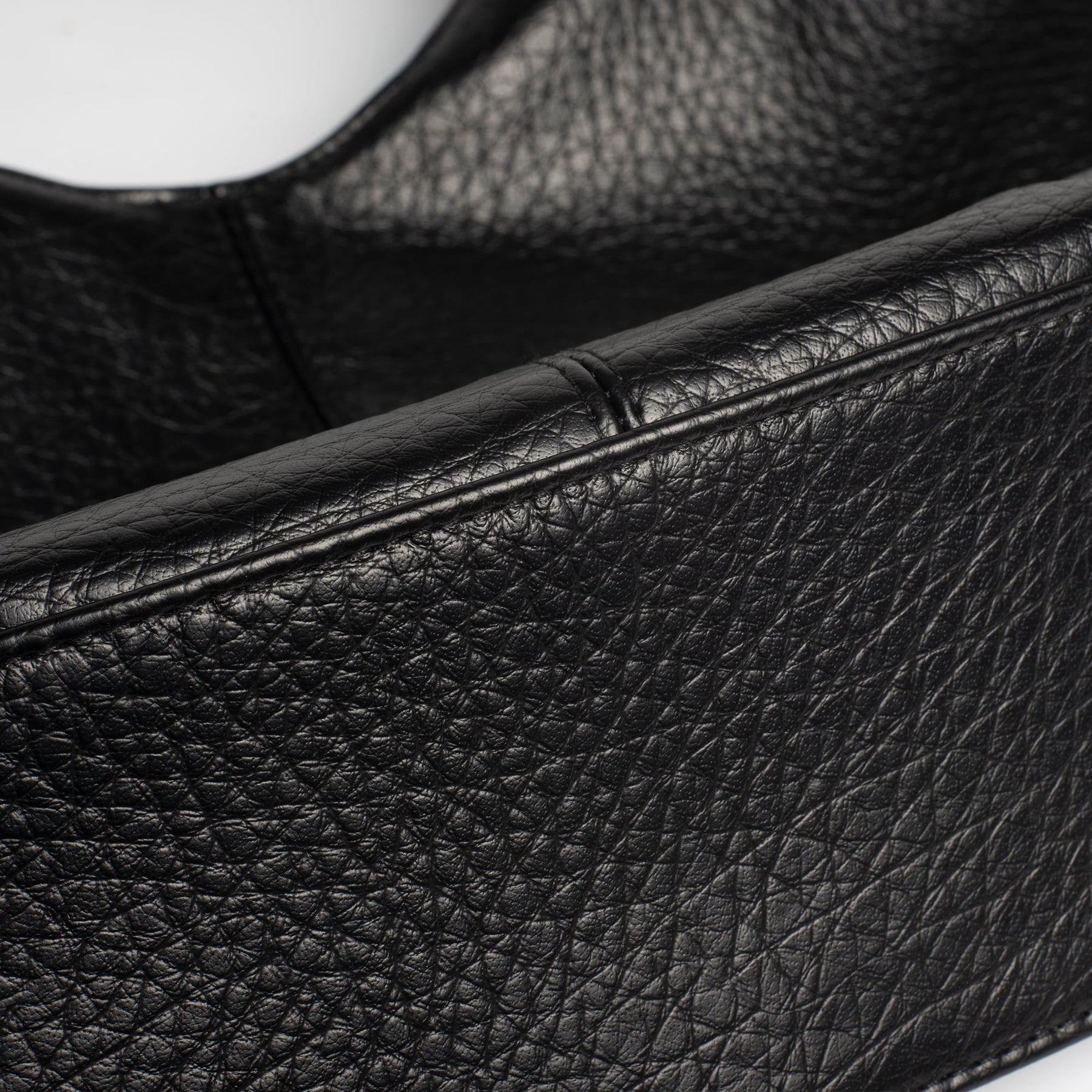 Asverra Nalah Tote Bag