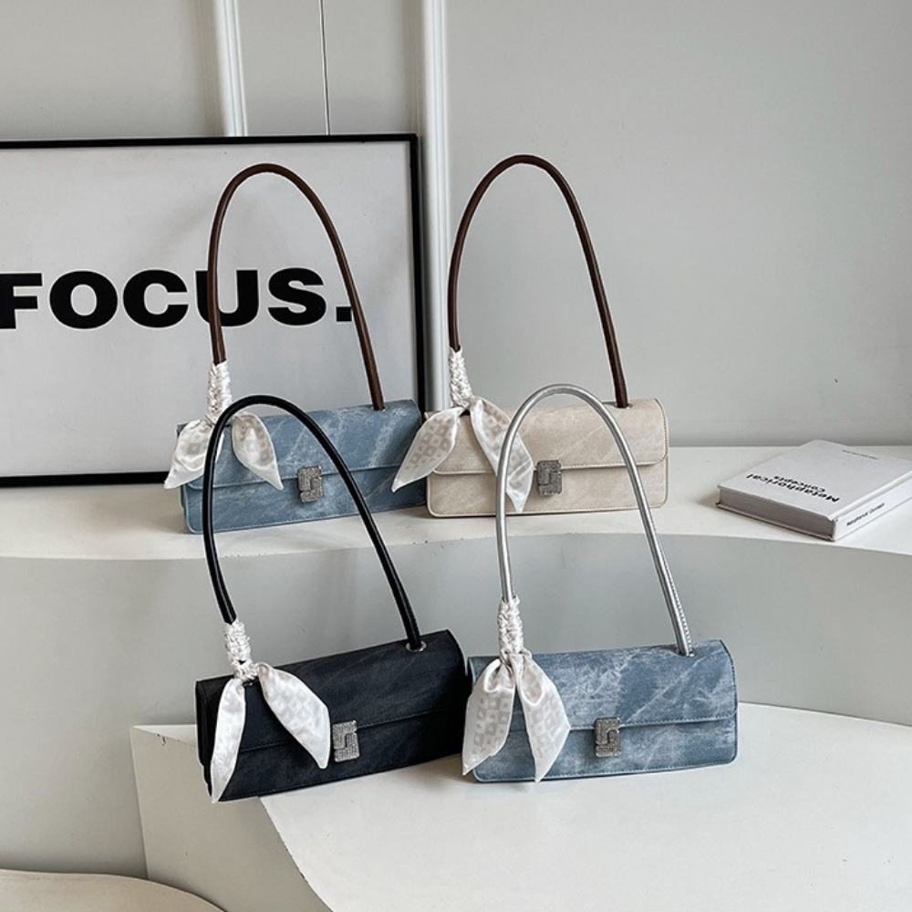 Asverra Vespéria Shoulder Bag