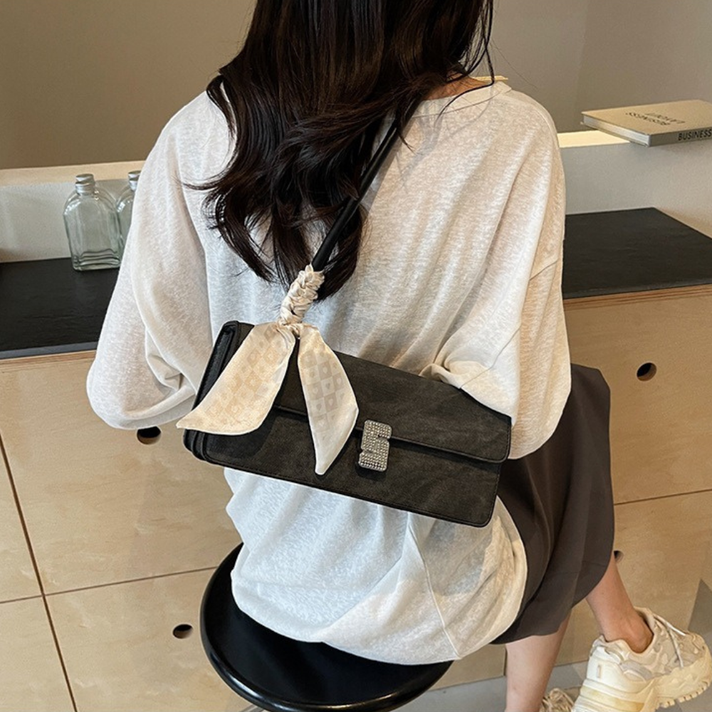 Asverra Vespéria Shoulder Bag