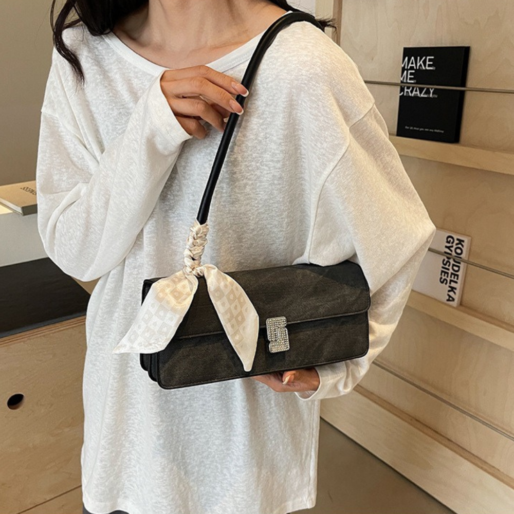 Asverra Vespéria Shoulder Bag