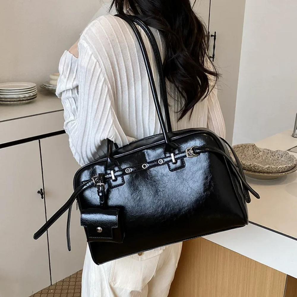 Cintara Belted Shoulder Bag صورة ثانوية