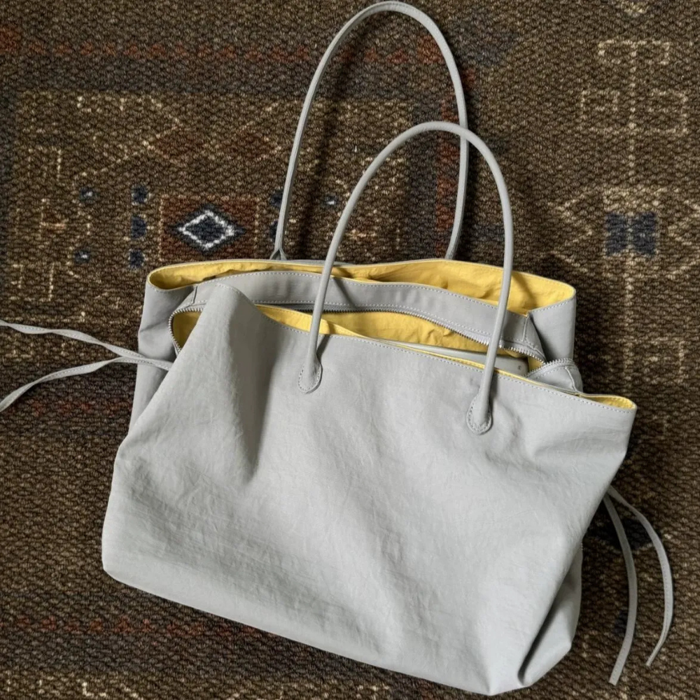 Asverra Nyssa Tasche