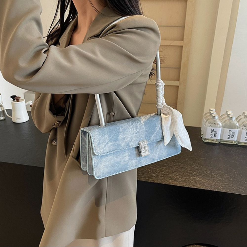 Asverra Vespéria Shoulder Bag