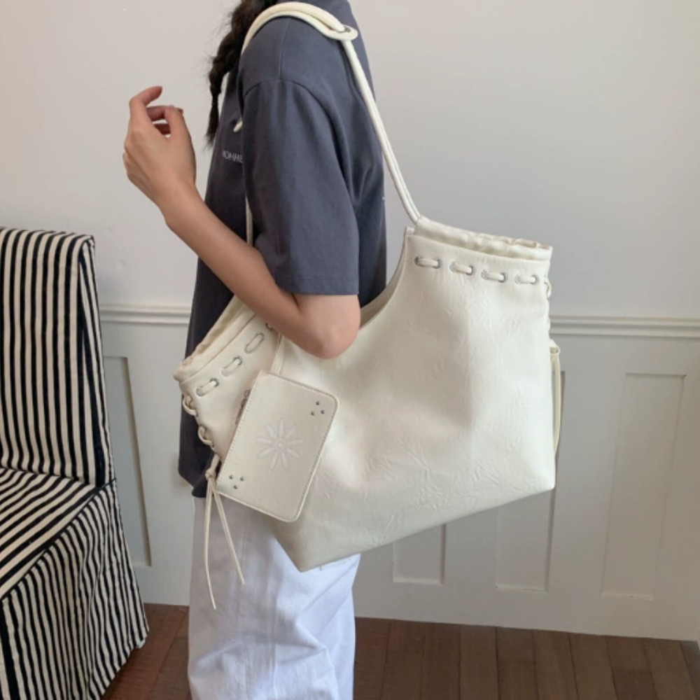 Bravelle Lace-Up Shoulder Bag صورة ثانوية
