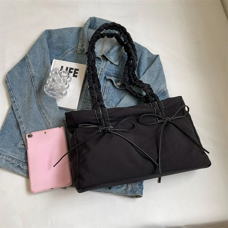 Asverra Noeda Tote Bag