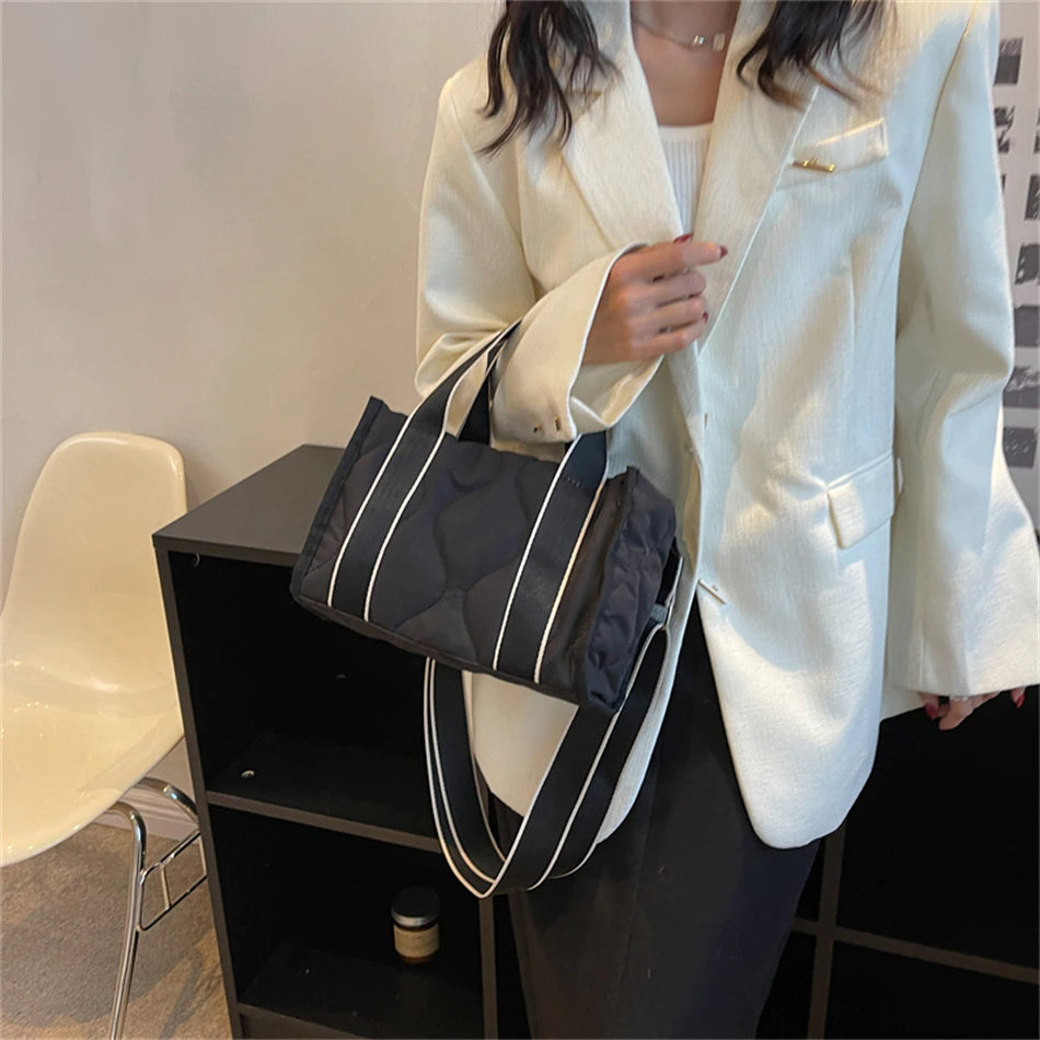 Asverra Junne Crossbody Bag