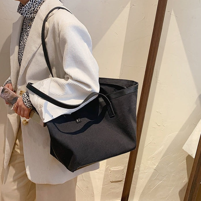 Asverra Hafa Tote Bag