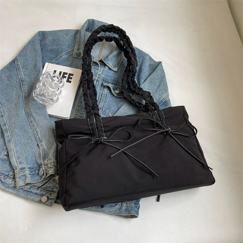 Asverra Noeda Tote Bag