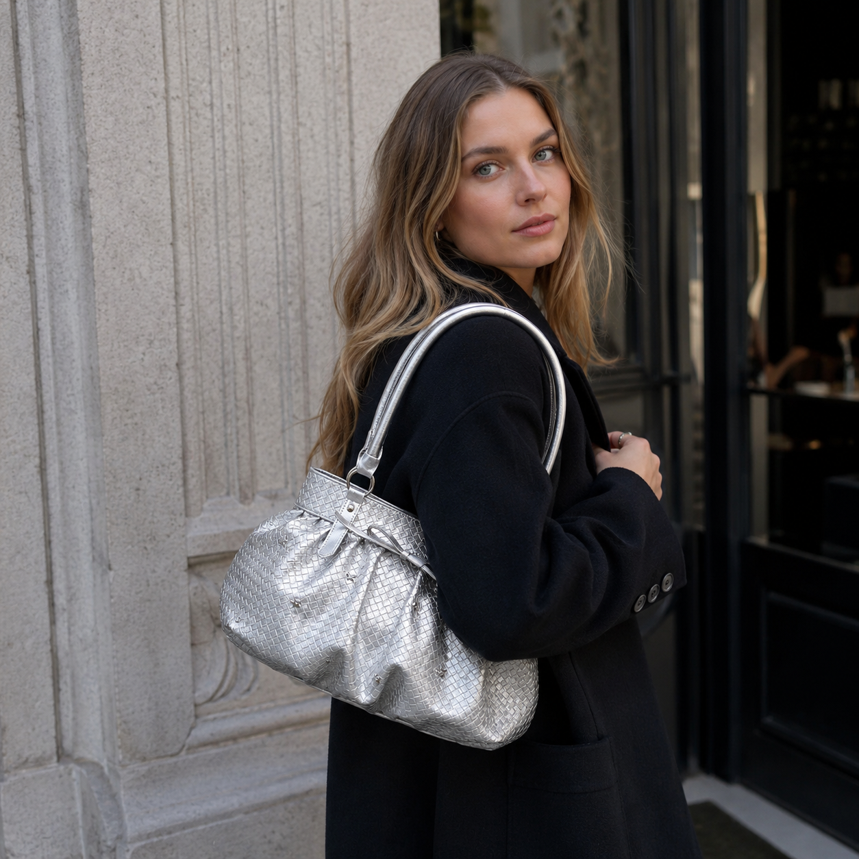 Avelisse Glossy Ruched Shoulder Bag Secondary image