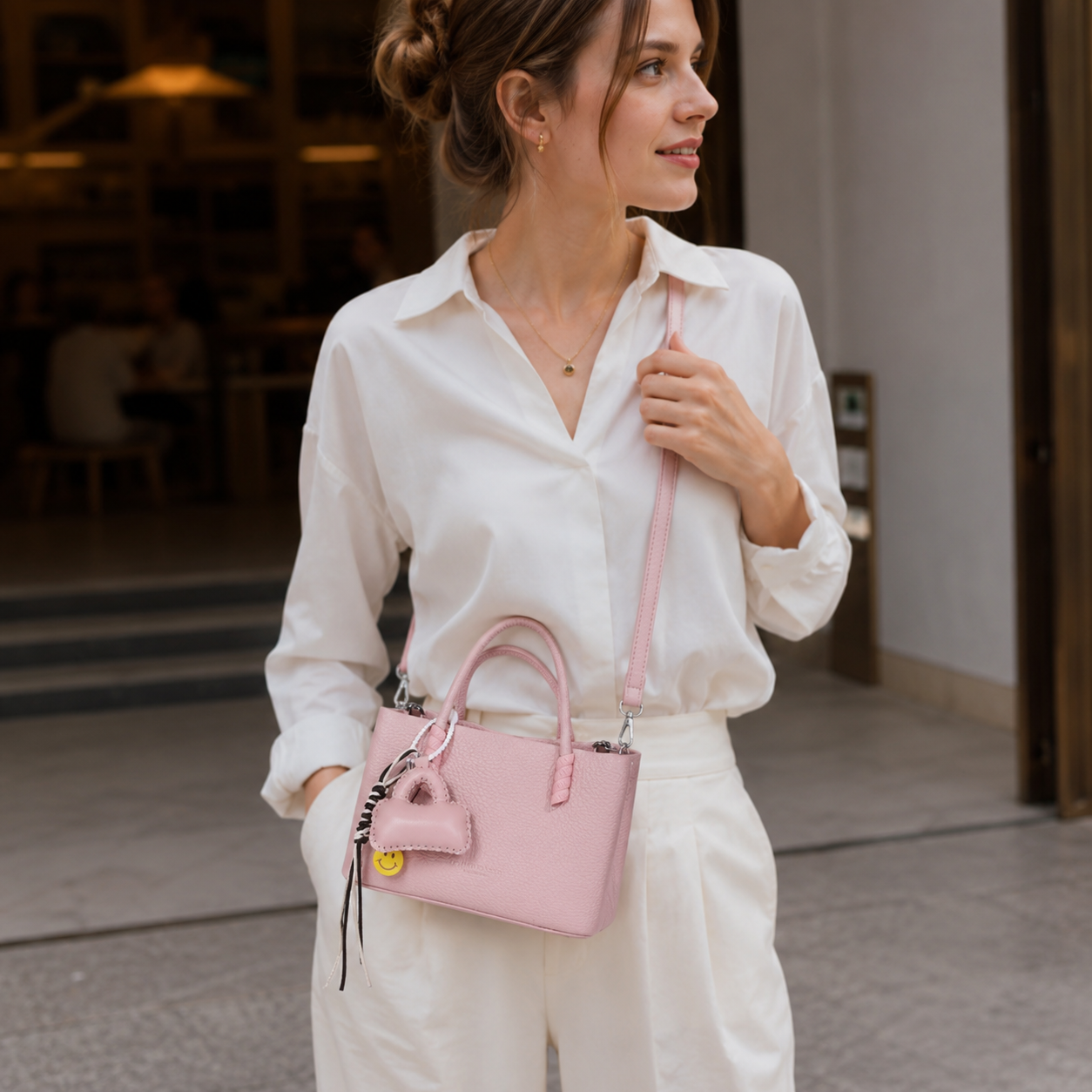 Dolciana Heart Charm Bucket Bag صورة ثانوية