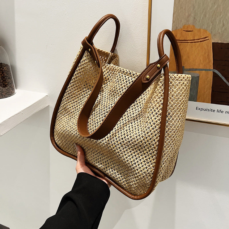 Asverra Banna Tote Bag