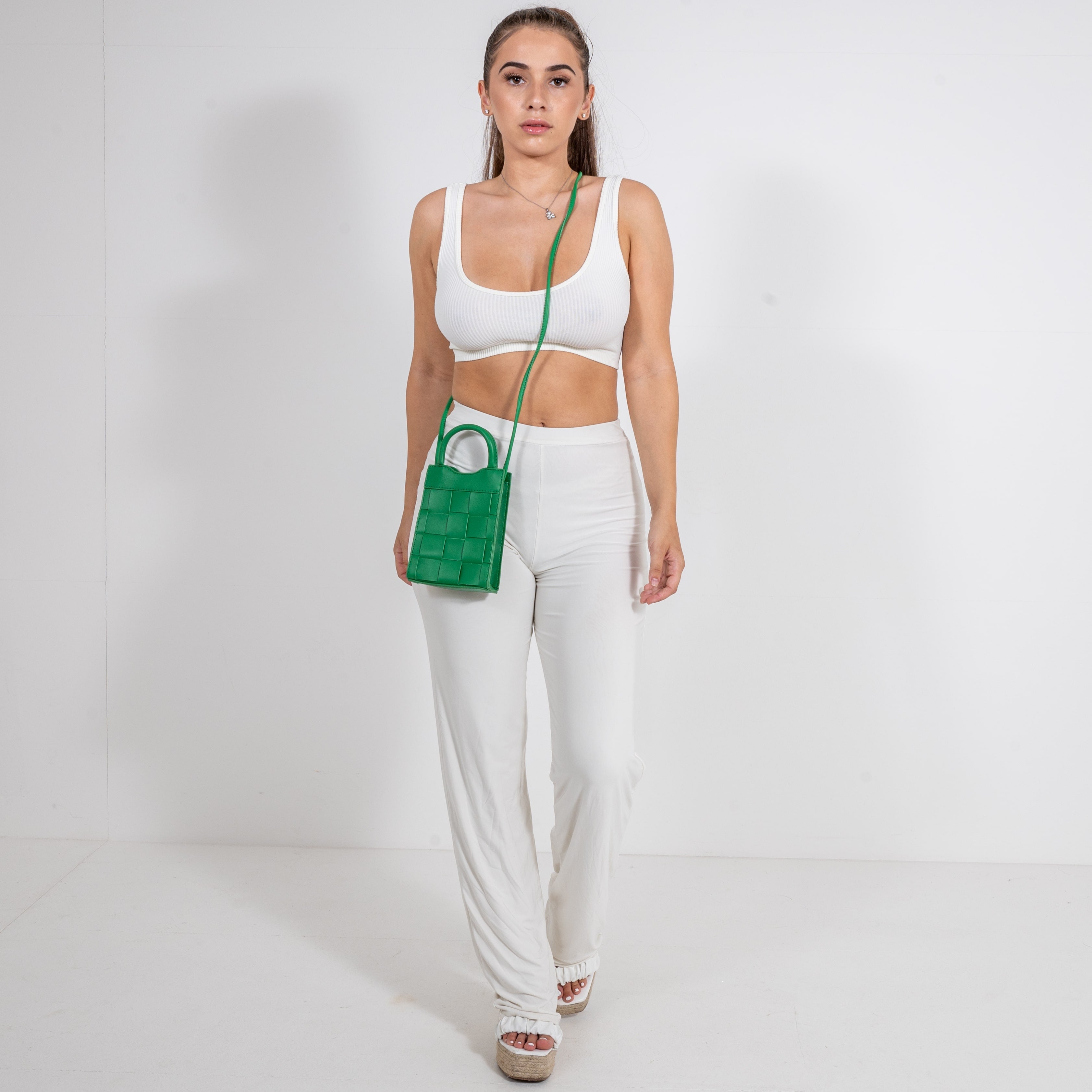 Asverra Chalise Phone Bag