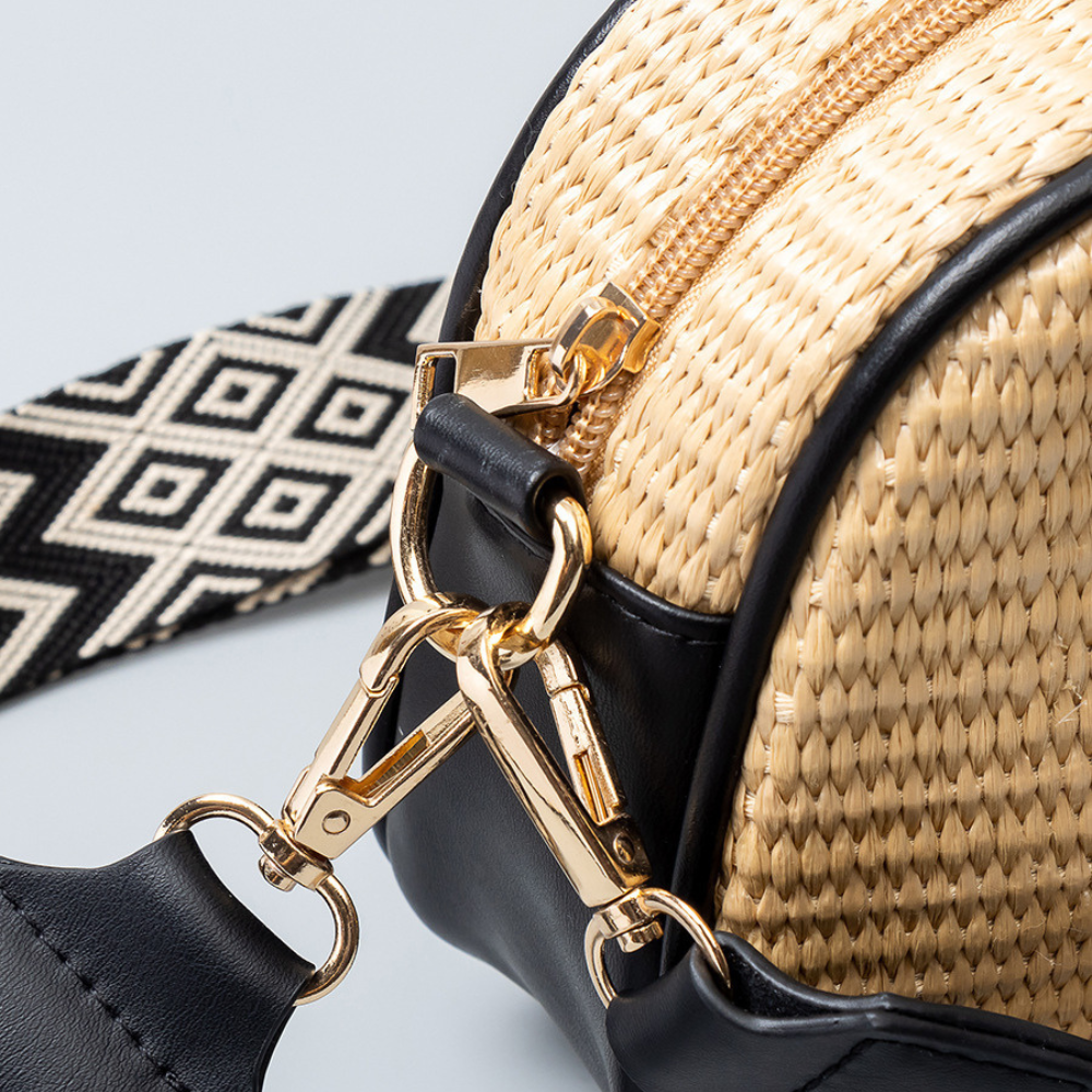 Asverra Auma Crossbody Bag