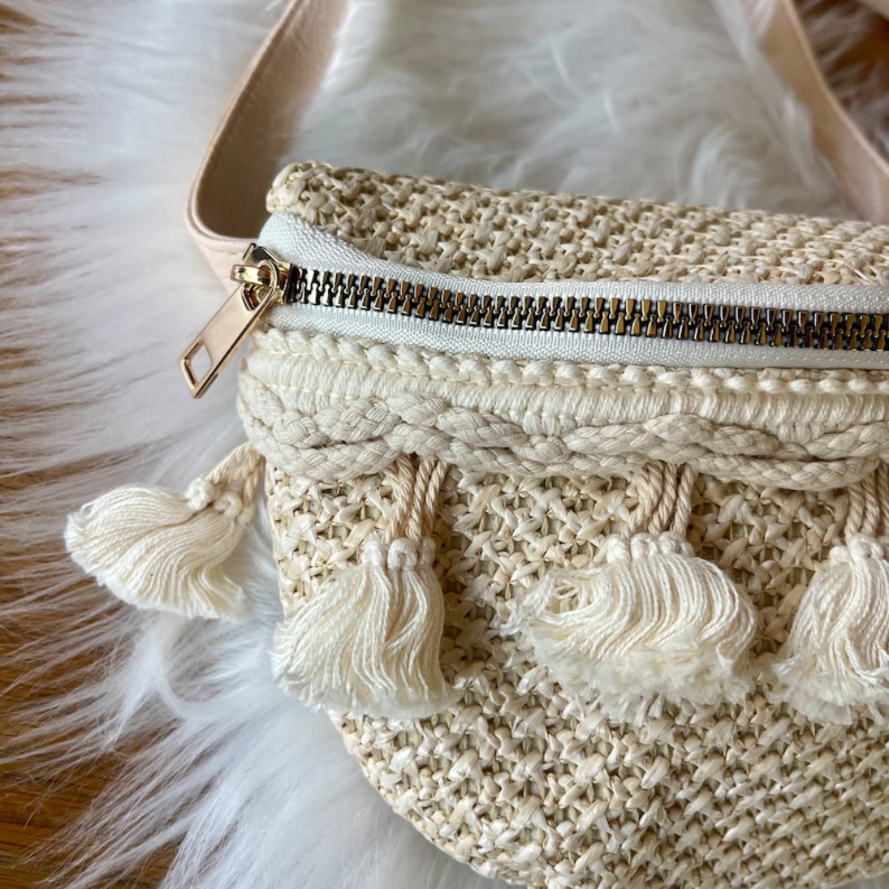 Asverra Danna Crossbody Belt Bag