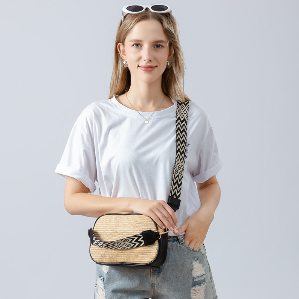 Asverra Auma Crossbody Bag