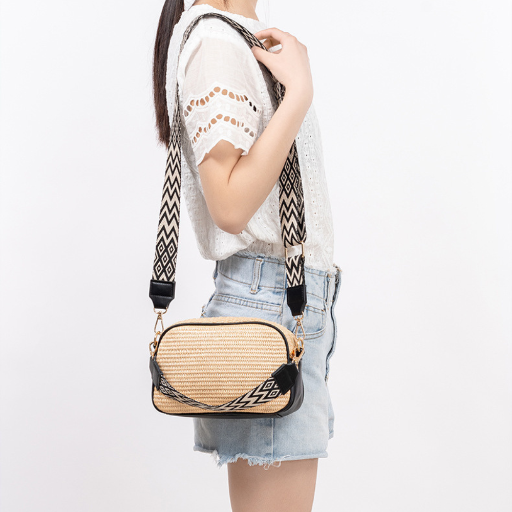 Asverra Auma Crossbody Bag