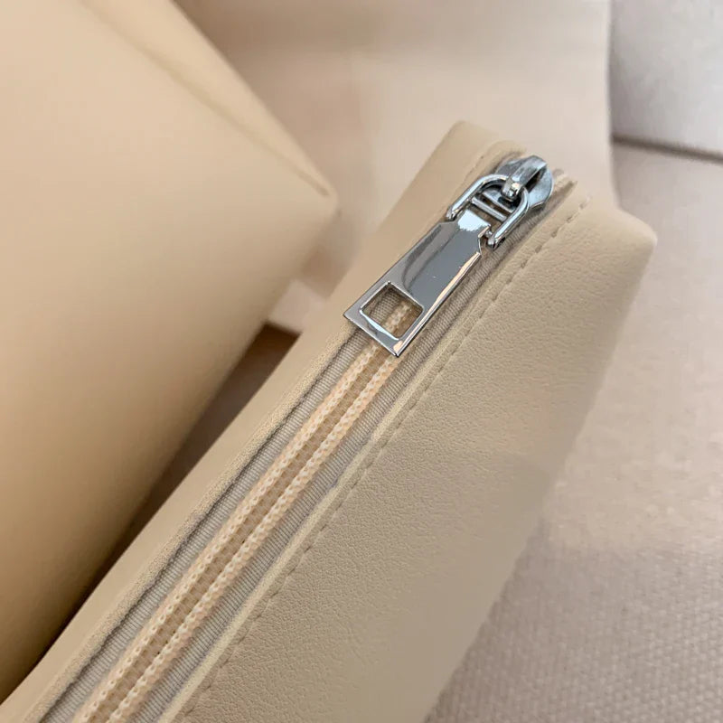 Asverra Maud Hobo Bag