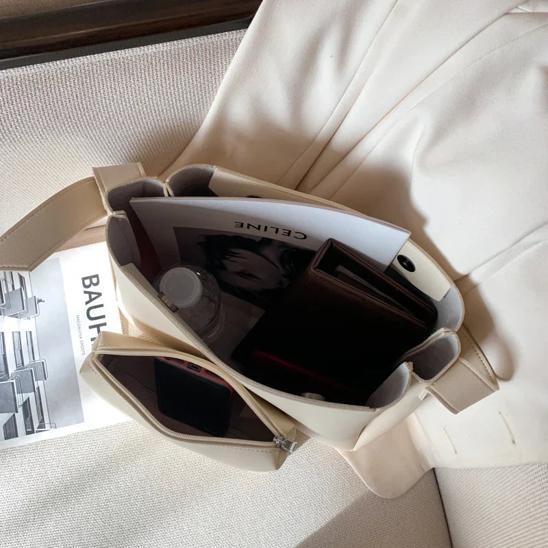 Asverra Maud Hobo Bag