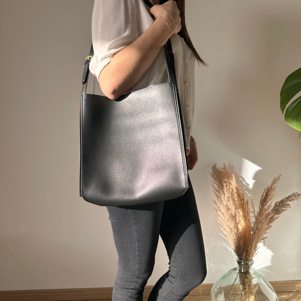 Asverra Riva Tote Bag