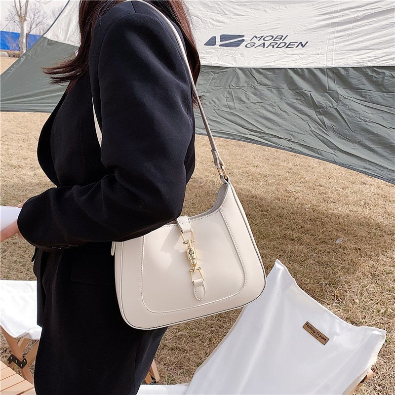 Asverra Rivoire Shoulder Bag - Asverra