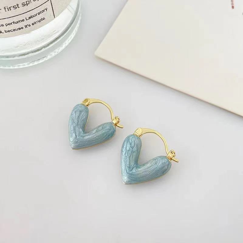 Asverra Cuore Heart Earrings