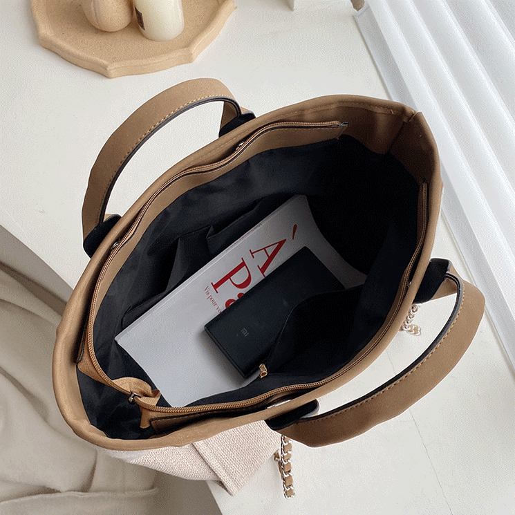 Asverra Fulla Tote Bag