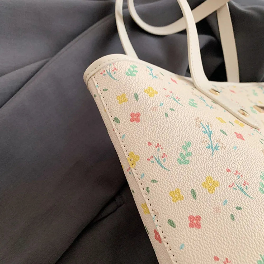 Asverra Leora Tote Bag