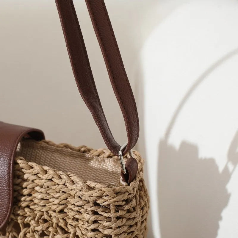 Asverra Manna Crossbody Bag