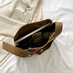 Asverra Maud Hobo Bag