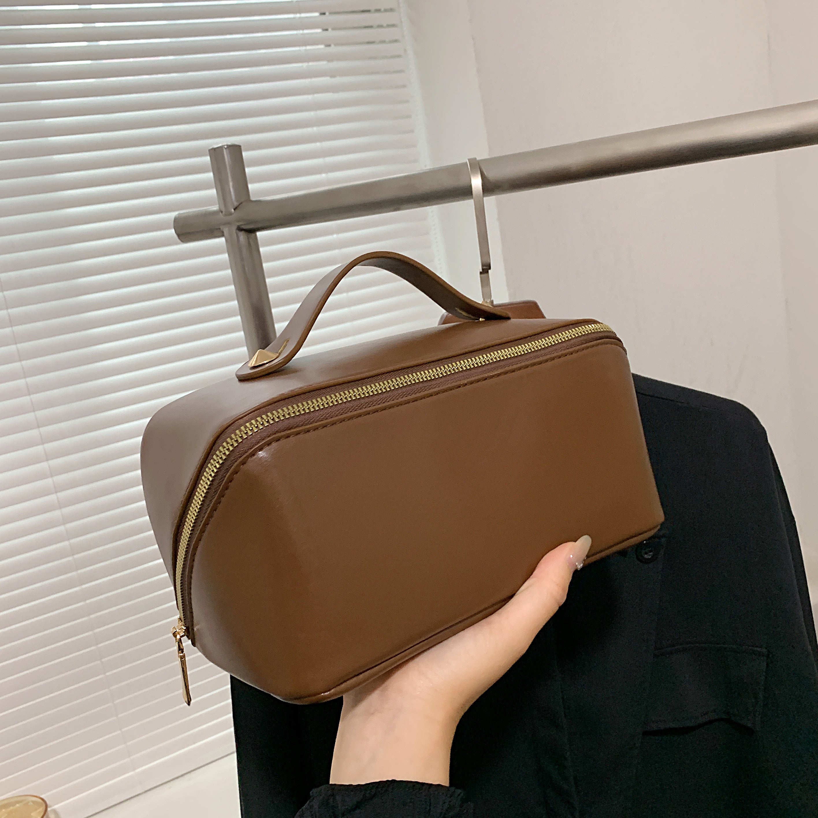 Asverra Tinah Makeup Pouch