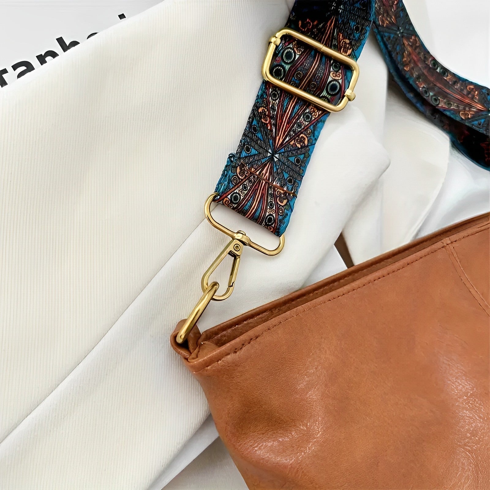 Asverra Boyah Crossbody Bag