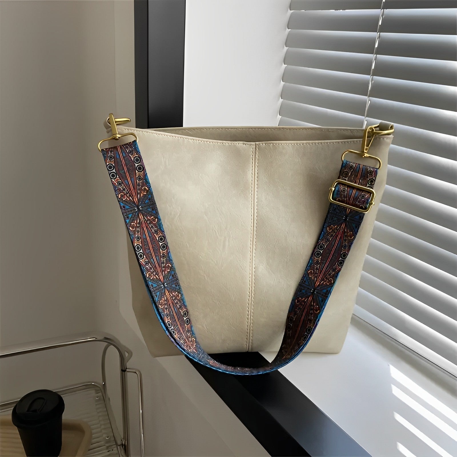 Asverra Boyah Crossbody Bag