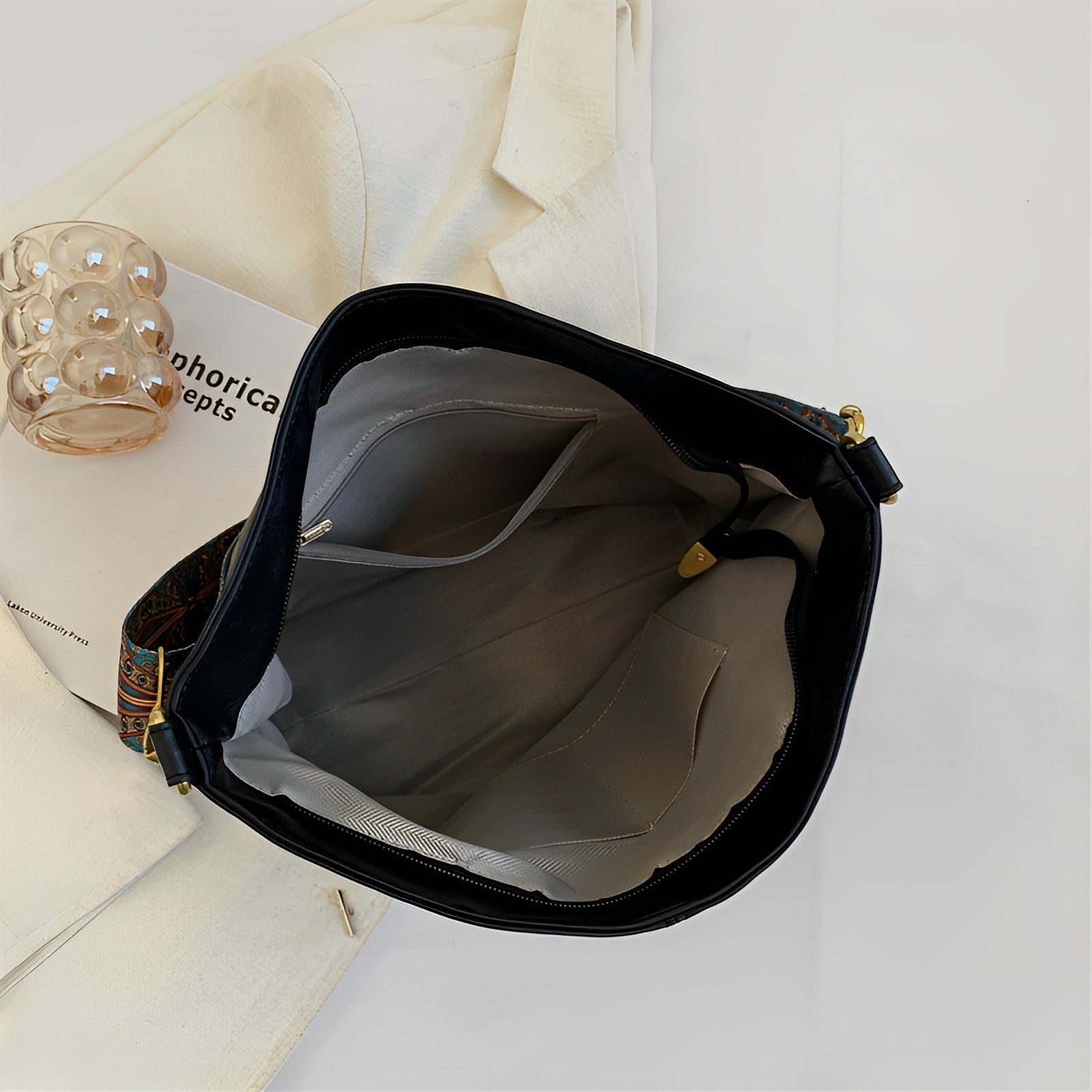 Asverra Boyah Crossbody Bag