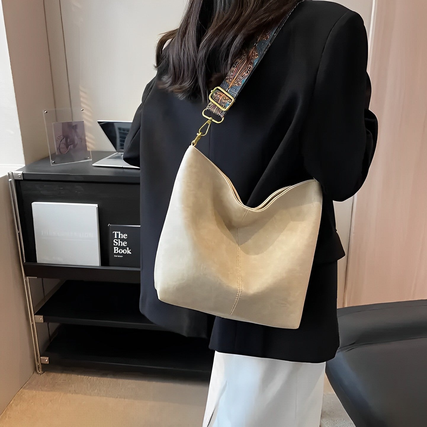 Asverra Boyah Crossbody Bag