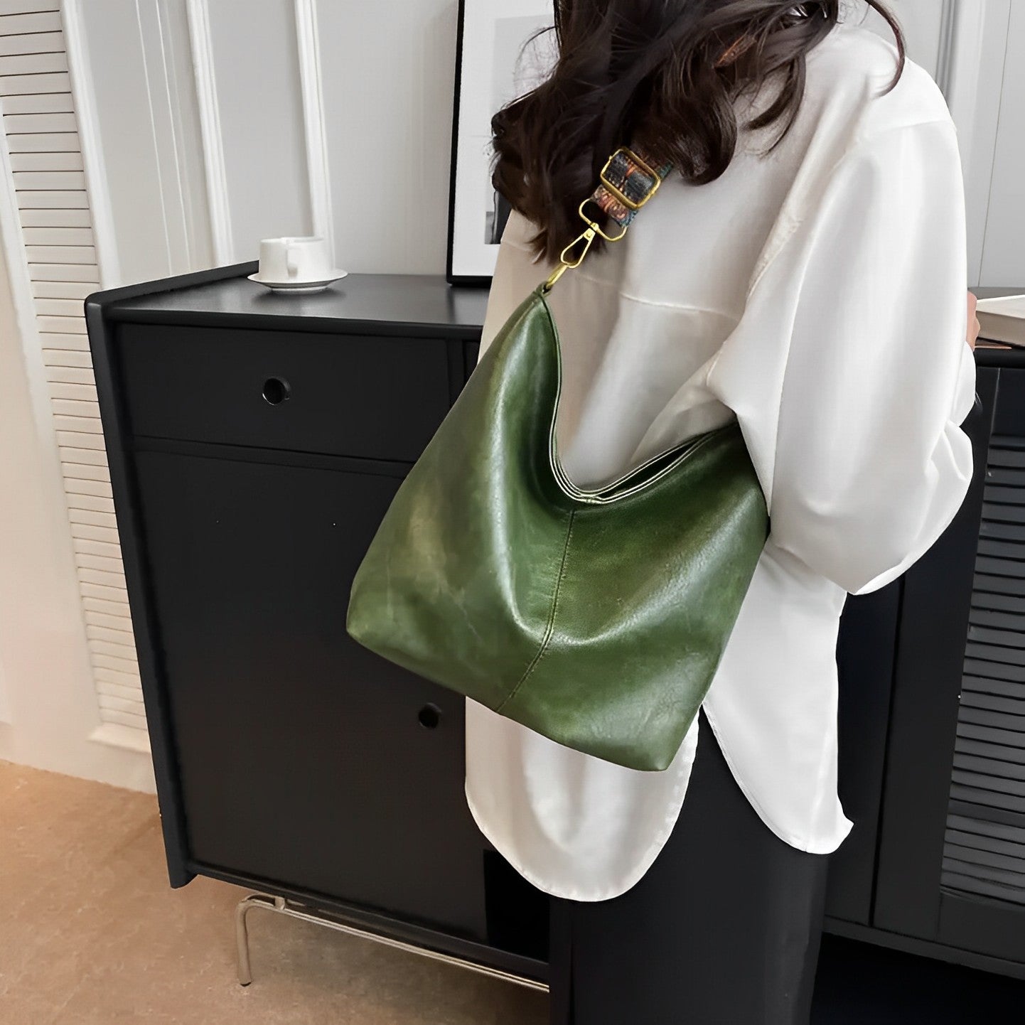 Asverra Boyah Crossbody Bag