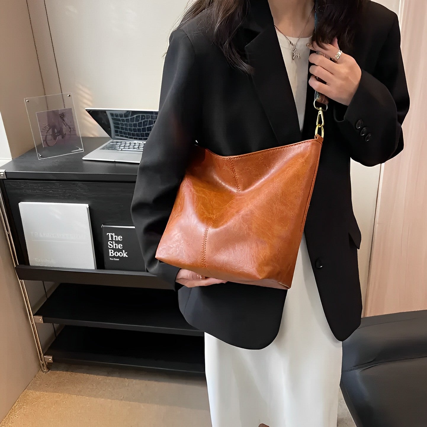 Asverra Boyah Crossbody Bag