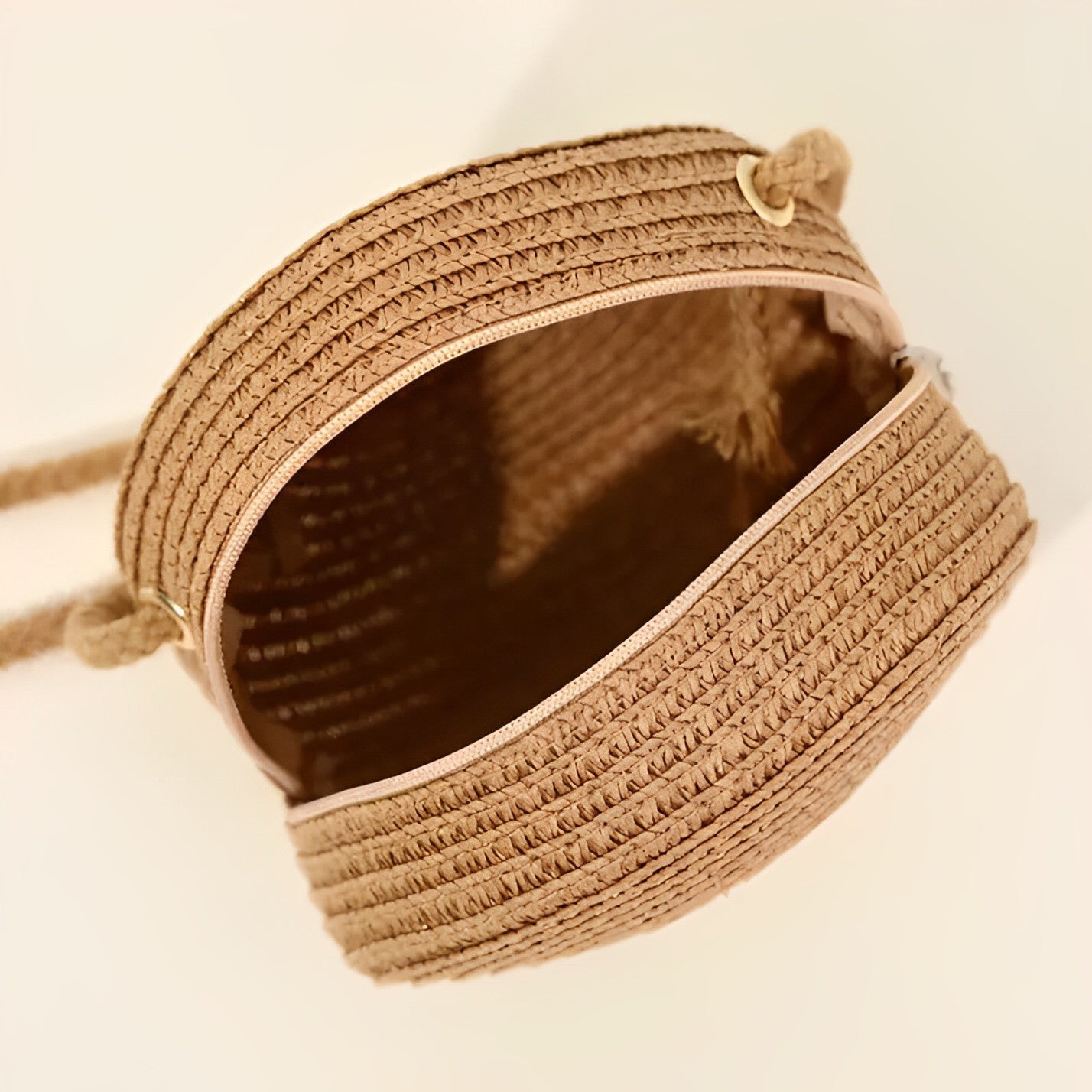 Asverra Panna Crossbody Bag