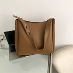 Asverra Maud Hobo Bag