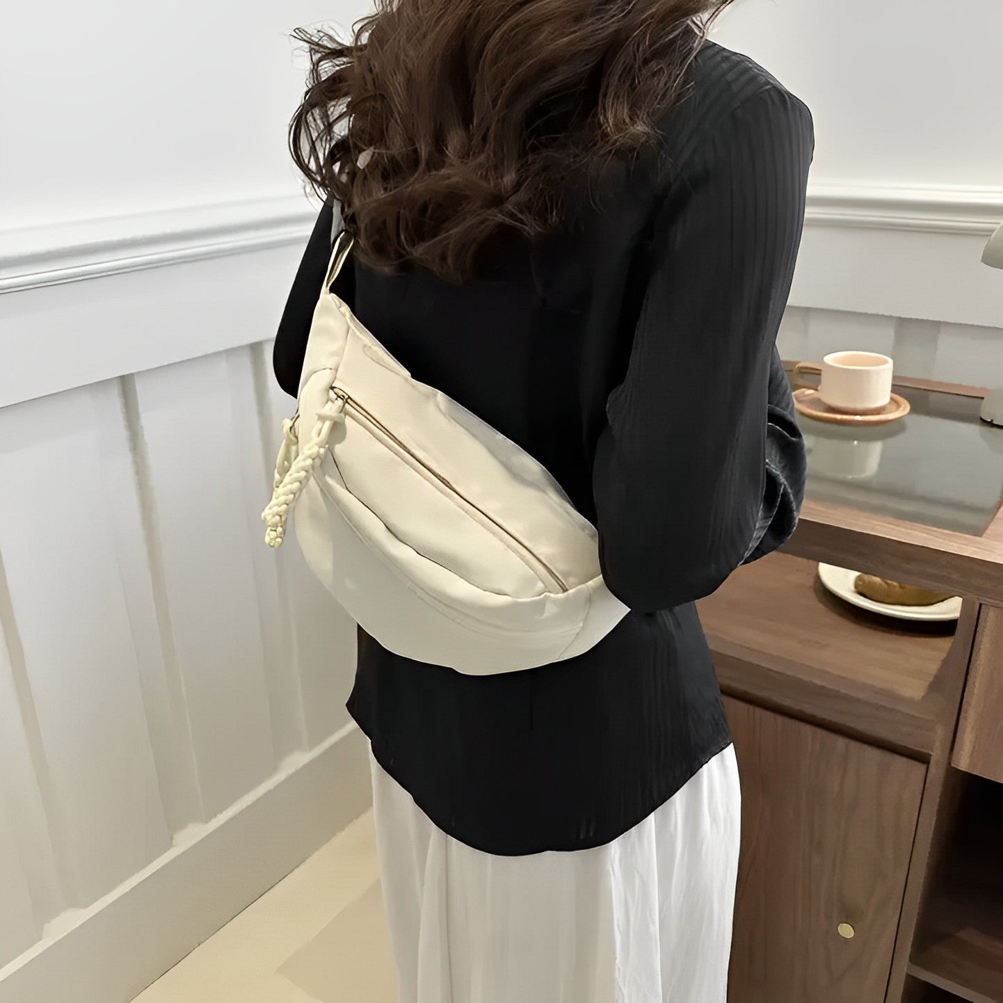 Asverra Jauda Crossbody Belt Bag Secondary image