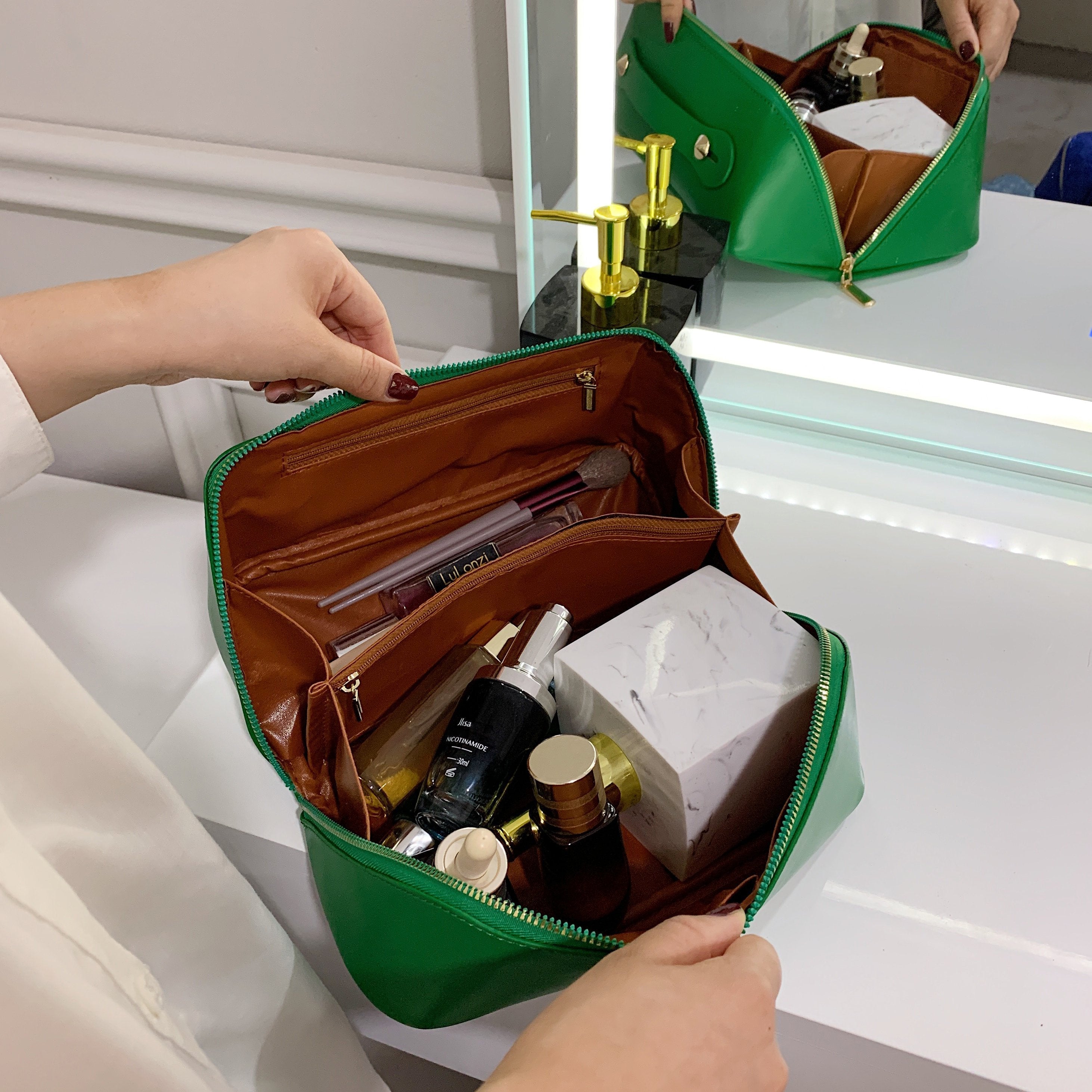 Asverra Tinah Makeup Pouch