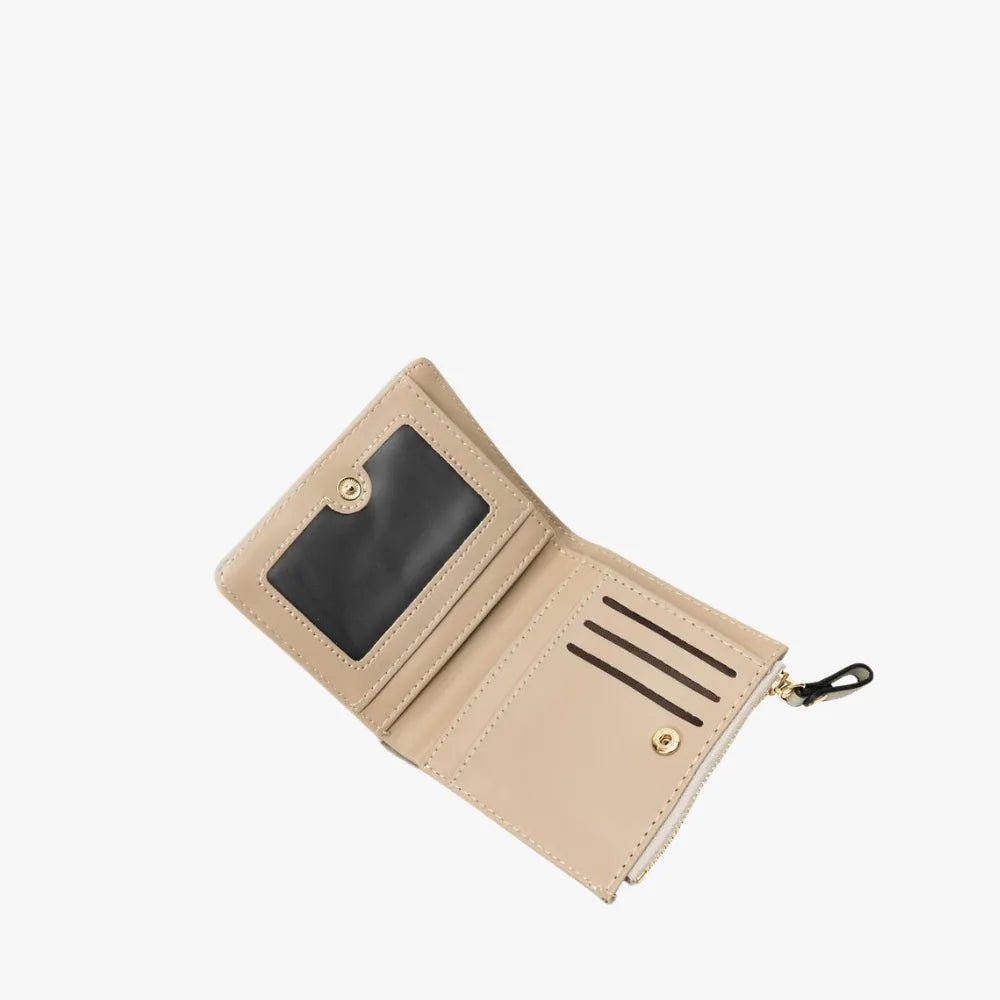 Asverra Renah Embroidered Wallet