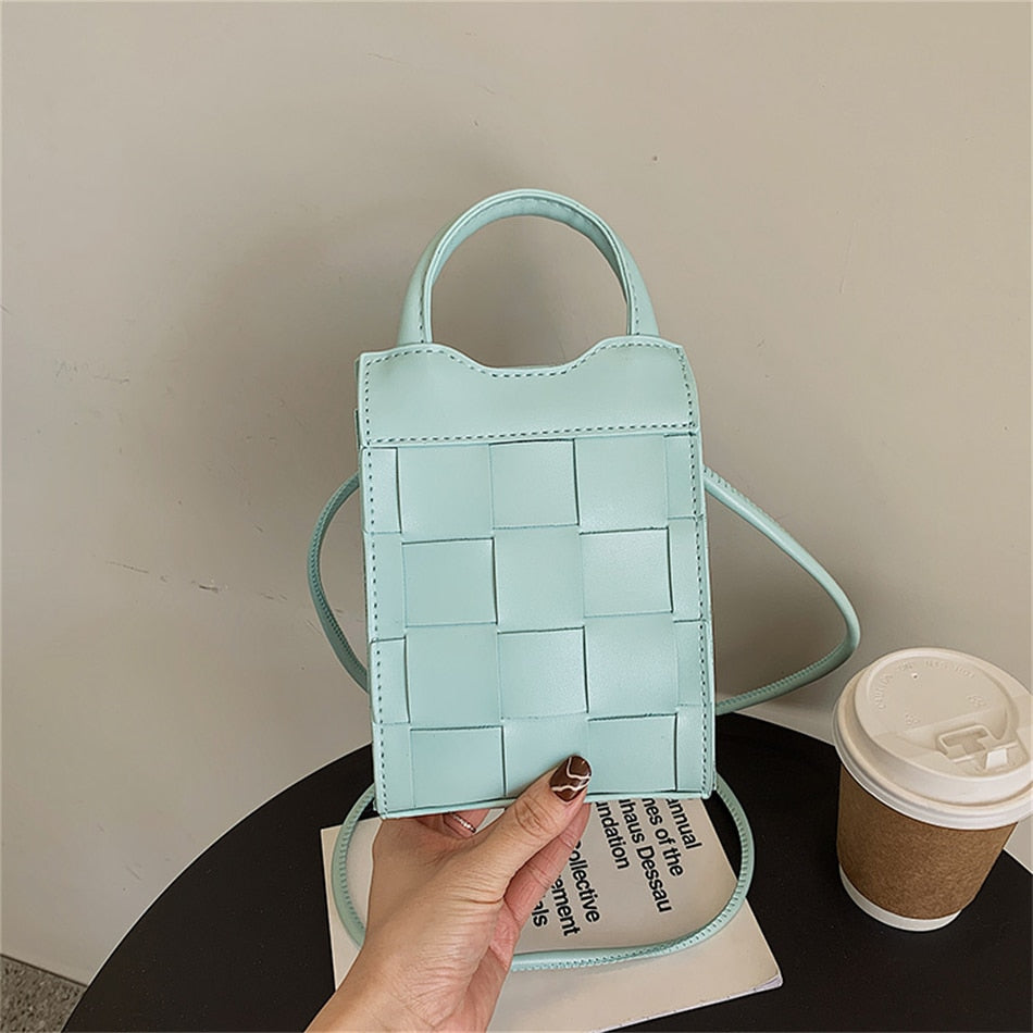Asverra Chalise Phone Bag