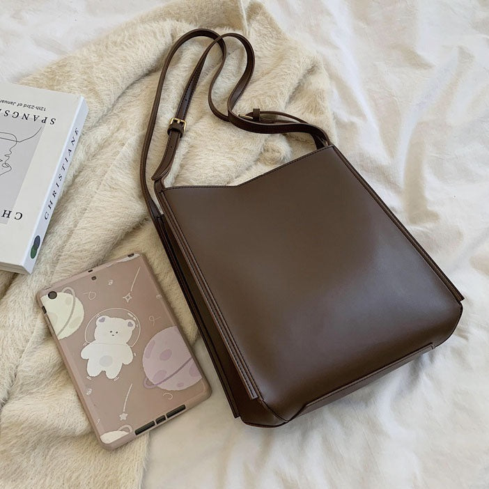 Asverra Riva Tote Bag