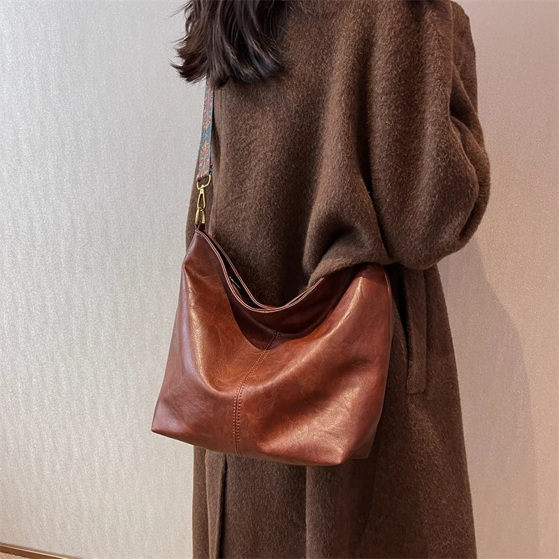 Asverra Boyah Crossbody Bag