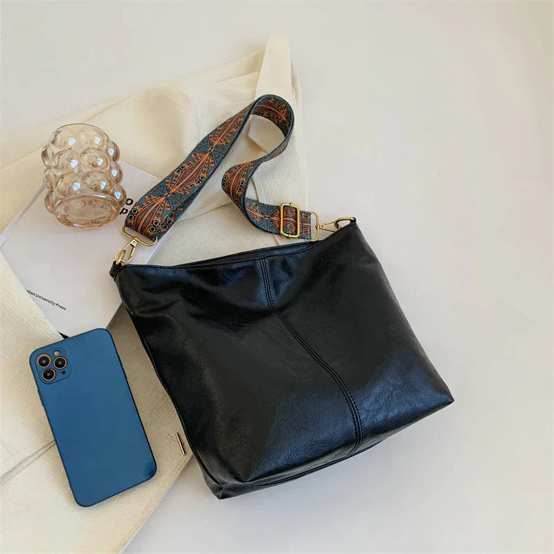 Asverra Boyah Crossbody Bag